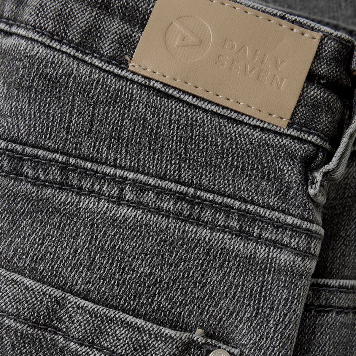 2700 Skinny Fit | Dark Grey Denim
