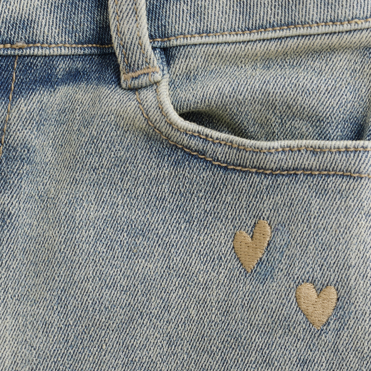 2500 Mom Fit Embroidery | Used Medium Denim